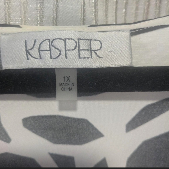 Kasper Women's Abstract Black and White Blouse - Picture 3 of 6